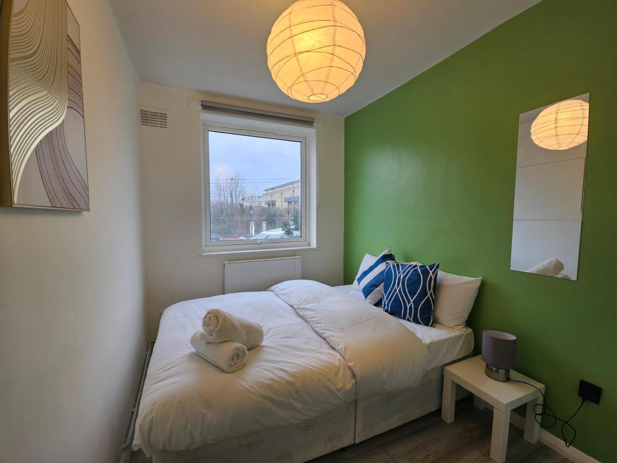 London Mile End Rooms Екстериор снимка