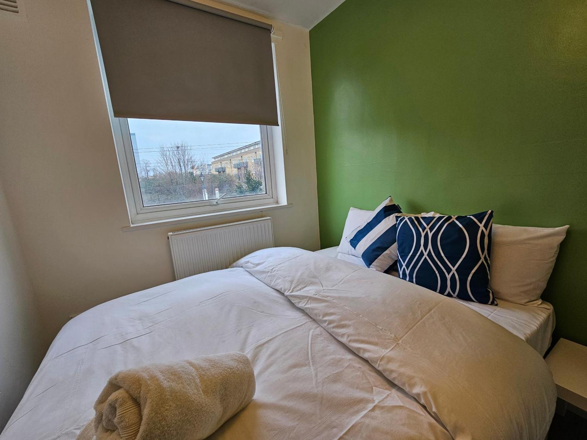 London Mile End Rooms Екстериор снимка