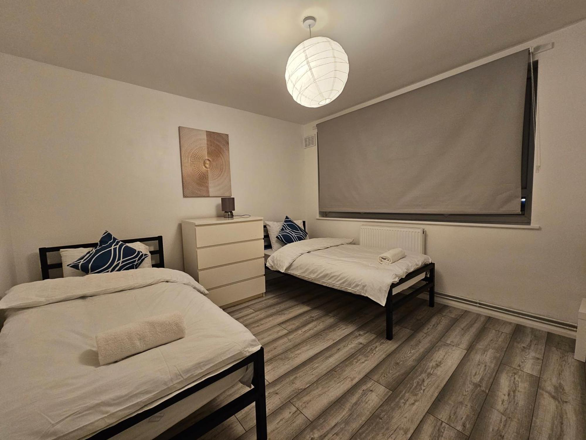 London Mile End Rooms Екстериор снимка