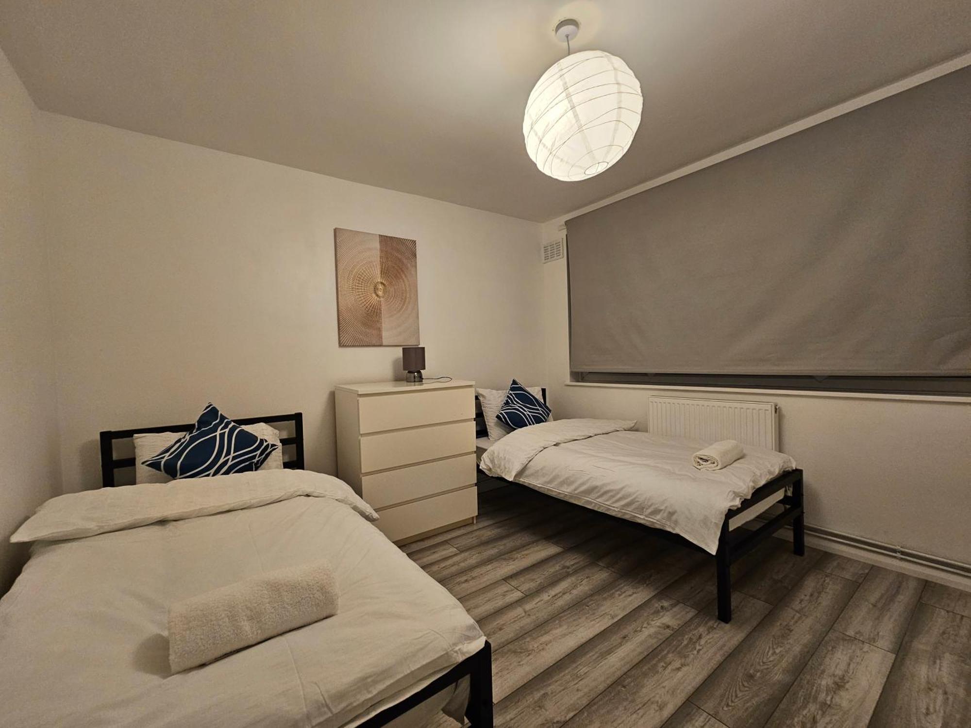London Mile End Rooms Екстериор снимка