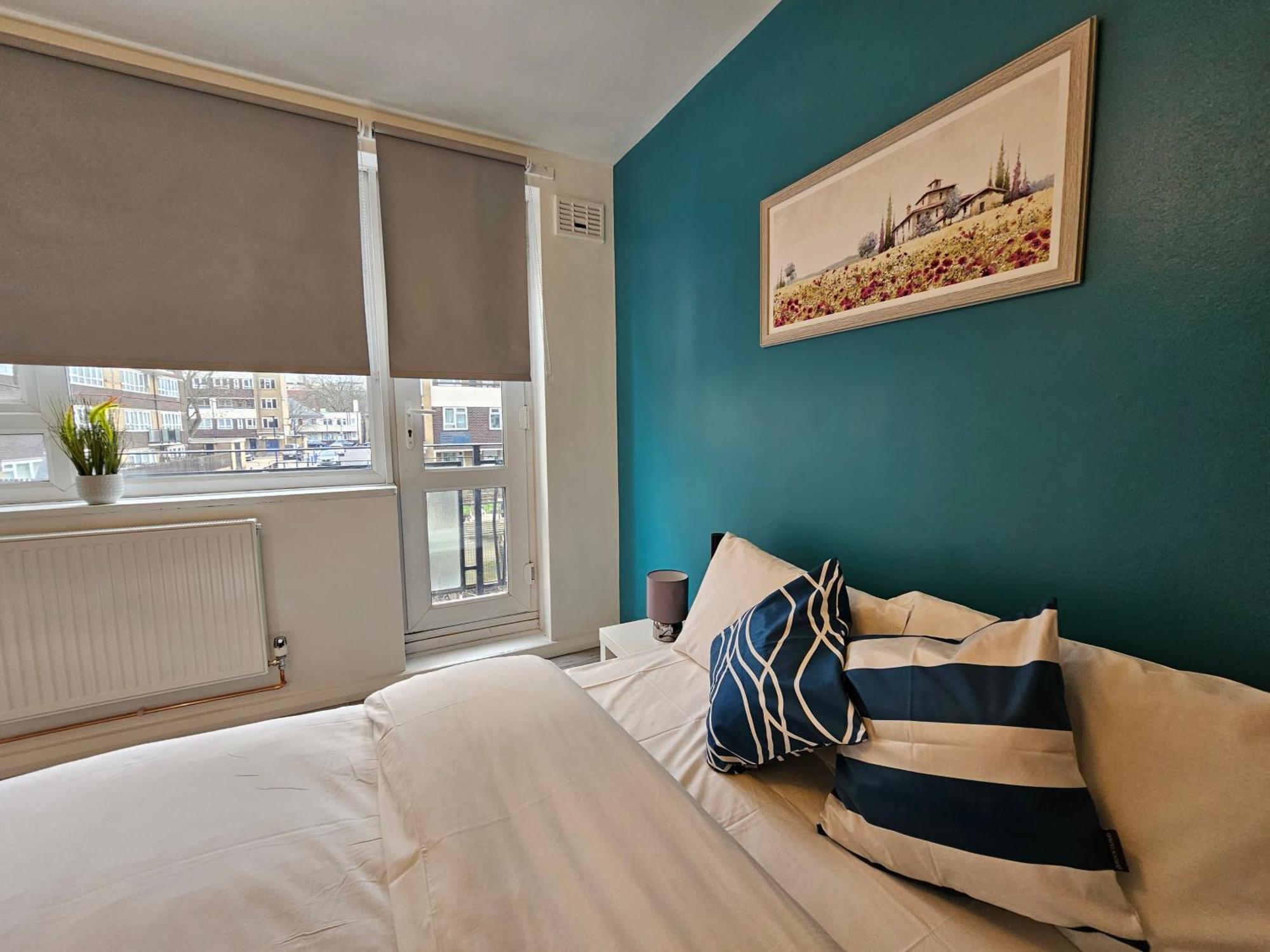 London Mile End Rooms Екстериор снимка